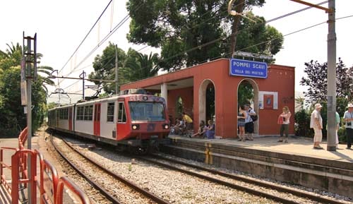 Línea de tren Circumvesubiana a Pompeya