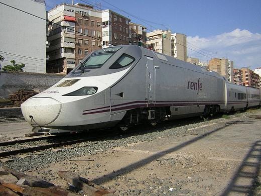 El tren Alvia Madrid Santander, viaje a Cantabria