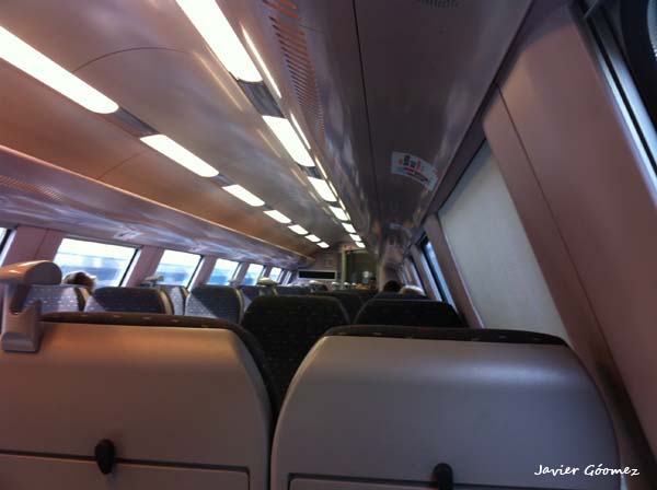 Bruselas Mons tren interior