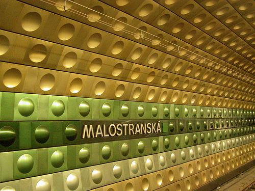 Estacion de metro de malostranska en Praga
